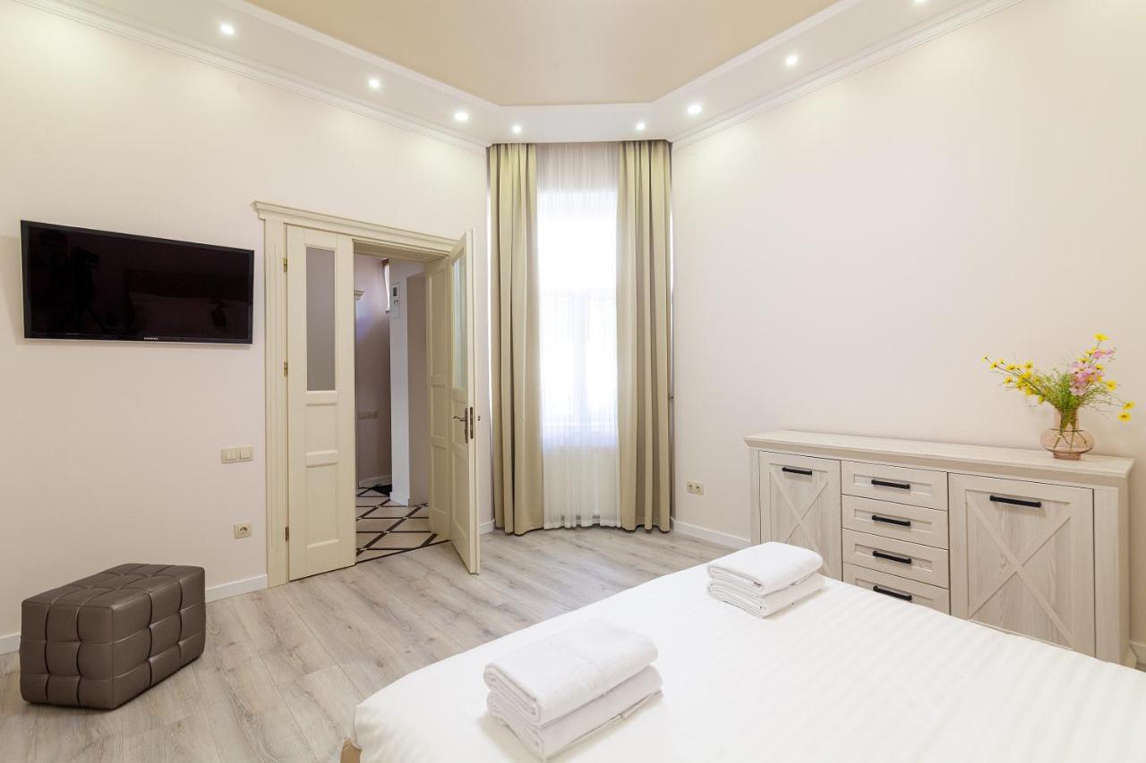 Avangard Saint Teodora III Apart Liov Exterior foto