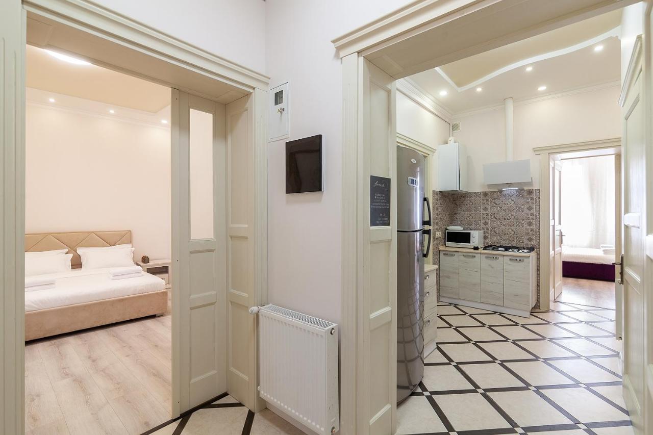 Avangard Saint Teodora III Apart Liov Exterior foto