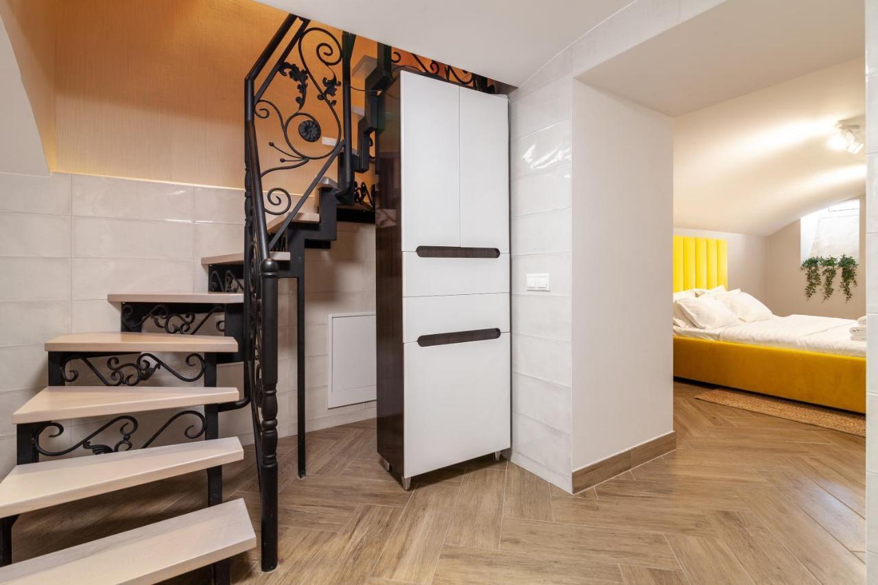 Avangard Saint Teodora III Apart Liov Exterior foto